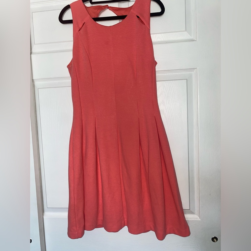 Coral dress by Elle size 12 like new opening in the back zipper down the back